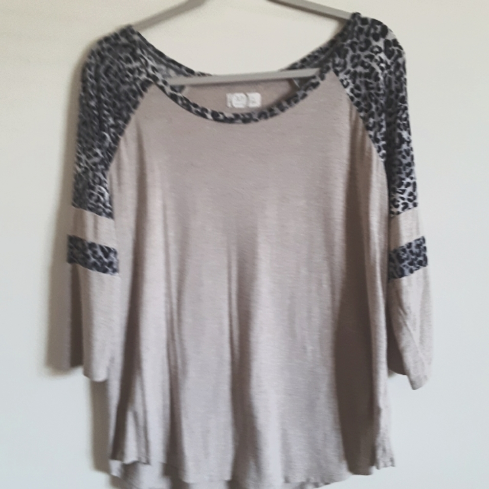 Maurices top